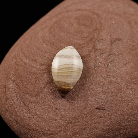 Rolling Hills Teardrop Cabochon